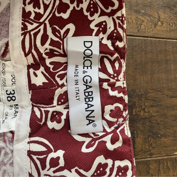 Dolce and Gabbana floral mini skirt - Picture 3 of 8